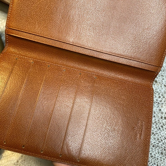 ✈️SOLD✈️ Authentic Louis Vuitton Monogram Wallet - Picture 4 of 6